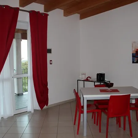 Candeloro アパートホテル フランカヴィッラ・アル・マーレ